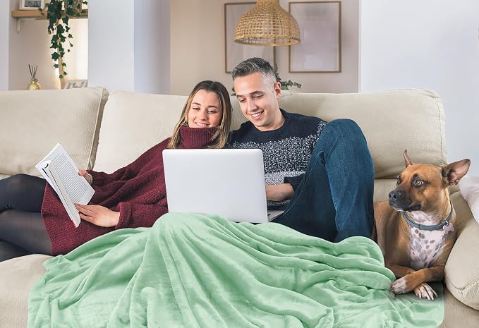 Utopia Bedding Soft Fleece Bed Blanket Queen Size Mint Green (90x90 Inch) | Microfiber Plush Warm Lightweight Breathable Cozy Blanket Anti-Static, All Season Use, Gift for Women and Men