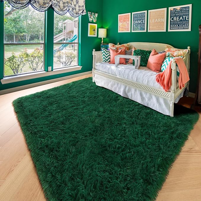 Amdrebio Dark Green Fluffy Fuzzy Area Rug 4x6 for Bedroom Living Room Dorm | Shag Plush Shaggy Christmas Kids Carpet, Classroom Nursery Decor, Vintage Rustic Farmhouse Aesthetic, Emerald Green Color