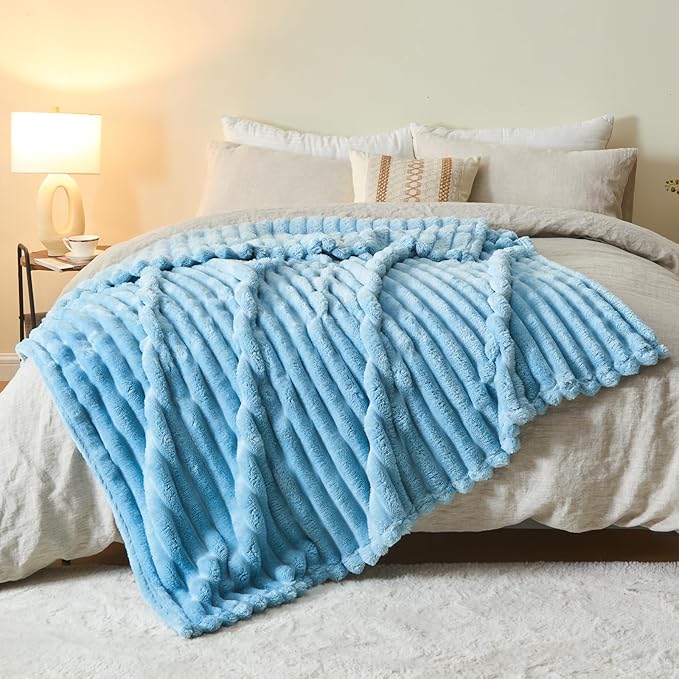 NEWCOSPLAY Super Soft Twin Blanket Blue Premium Silky Flannel Fleece 3D Ribbed Jacquard Lightweight Bed Blanket All Season Use (Blue Ribbed, Twin(60"x80"))