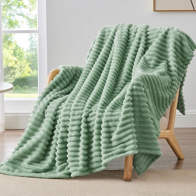 BEDELITE Striped Fleece Throw Blanket, Green, 50"x60" | 300GSM Microfiber Fleece, Soft Cozy, Lightweight Warm, Double-Sided Plush, Machine Washable, Gift, Room Decor, for Couch Sofa
