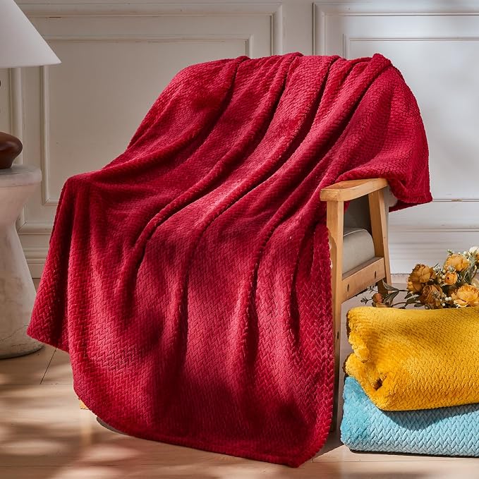 NEWCOSPLAY Fleece Leaves Pattern King Blanket, Red, 90"x110" | Super Soft Throw Blanket, Lightweight Cozy Bed Sofa Blanket, Premium Silky Flannel Fleece, Travel Blanket for All Season Use
