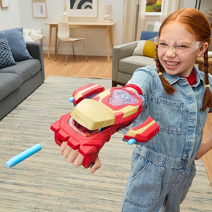 Marvel Avengers Iron Man Arc Blaster Roleplay Toy with 3 NERF Darts, Super Hero Toys for Kids Ages 5+