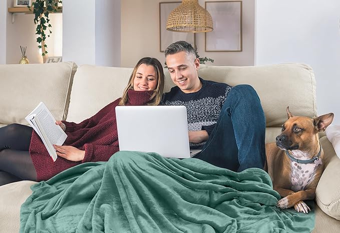 Utopia Bedding Ultra Soft Fleece Bed Blanket Full Size Celadon (90x84 Inch) | Microfiber Plush Warm Lightweight Breathable Cozy Blanket Anti-Static, All Season Use, Gift for Women and Men