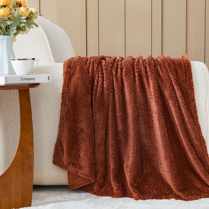 NEWCOSPLAY Fleece Leaves Pattern King Blanket, Coffee, 90"x110" | Super Soft Throw Blanket, Lightweight Cozy Bed Sofa Blanket, Premium Silky Flannel Fleece, Travel Blanket for All Season Use