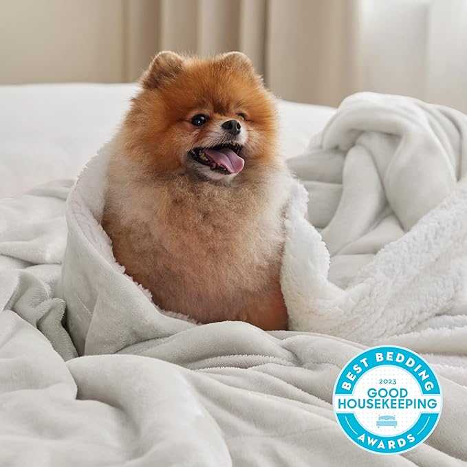 Bedsure GentleSoft Sherpa Fleece Throw Blanket for Couch, Non-Heated, Thick and Warm Throw for Women and Men, Soft Fuzzy Plush Blanket for Winter, Linen, 50x60 Inches
