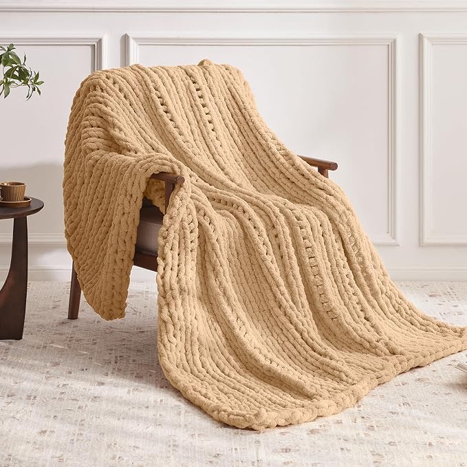 Negwoo Chunky Knit Throw Blanket, Knitted Throw Chenille Yarn, 80"*90" | Soft Thick Cable Knitted Blankets, Handmade Big Thick Blanket, Machine Washable Cute Comfy Blanket for Home Decor, Beige