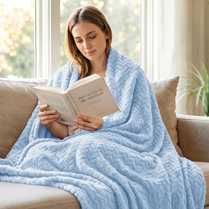 Exclusivo Mezcla Soft Fleece Bed Blanket Twin Size, 60”x80”, Light Blue | Cozy Fluffy Lightweight Blankets for Summer, Decorative Plush Flannel Throws for Living room, Bedroom with Leaves Pattern