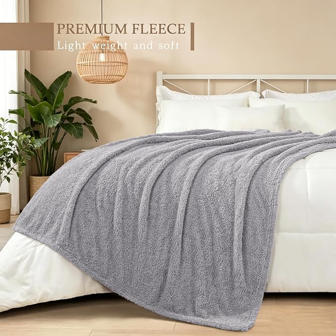 Exclusivo Mezcla Fleece Bed Blankets King Size for Bed, 90" x 104" | Super Soft and Cozy Fluffy Blanket for Women, Lightweight and Fuzzy Large Blanket for Bedroom , All Season, Light Grey