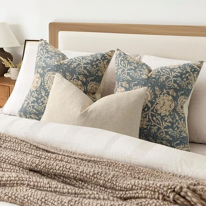 Vintage Floral Print Throw Pillow Covers 18x18 Set of 2 Neutral Modern Farmhouse Pillow Cases Accent Decorative Cushion Covers Boho Home Decor for Couch Sofa Chair Bed Living Room, Navy