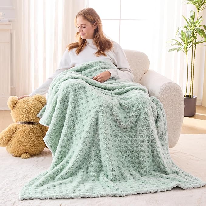 NEWCOSPLAY 3D Waffle Checkered Flannel Twin Blanket, New Sage, 60"x80" | Super Soft Cute Lightweight Decorative Premium Silky Fleece Blanket for Couch Sofa Bed, Gift for Women Men, All Season Use