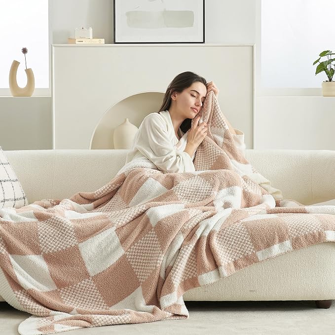 Snuggle Sac Checkered Blanket, Beige Throw Blanket for Couch Plaid Microfiber Fluffy Warm Cozy Fuzzy Soft Throw Blanket Reversible Checkerered Blankets for Sofa, Bed, 60x80 inches