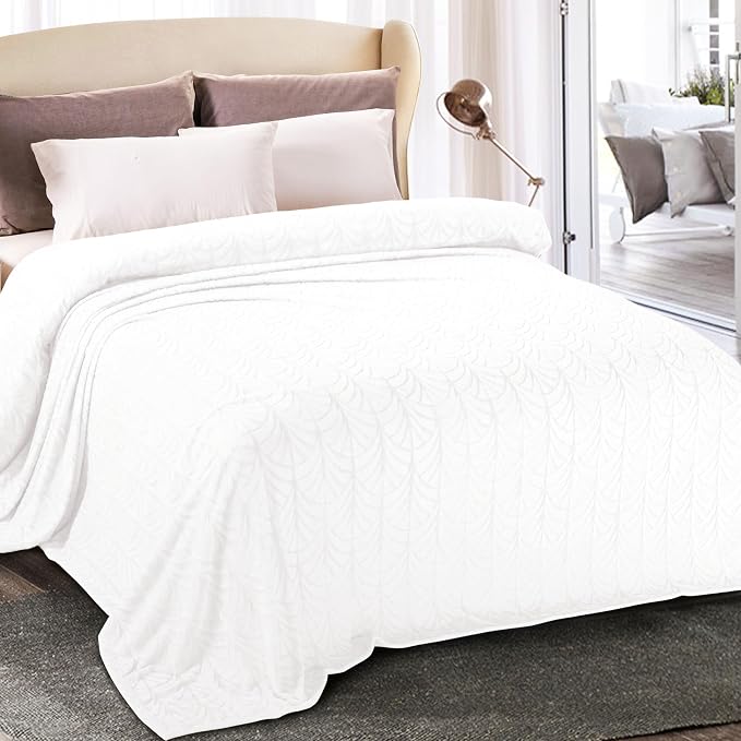 Whale Flotilla Soft Flannel Fleece Twin Size Blanket for Bed, White | Cozy Lightweight Breathable Coverlet, Plush Fluffy Bedspread, Vintage Pattern Decorative Blanket for Dorm, All Season 60"x80"