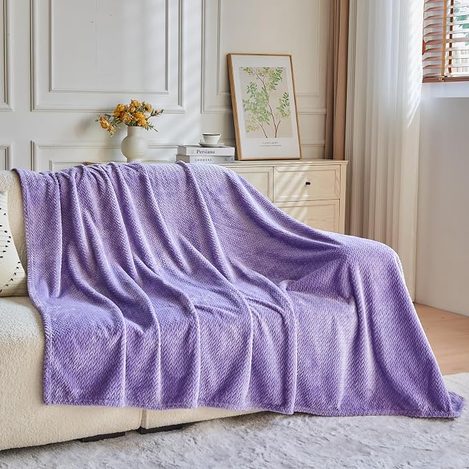 NEWCOSPLAY Fleece Leaves Pattern King Blanket, Lavender, 90"x110" | Super Soft Throw Blanket, Lightweight Cozy Bed Sofa Blanket, Premium Silky Flannel Fleece, Travel Blanket for All Season Use