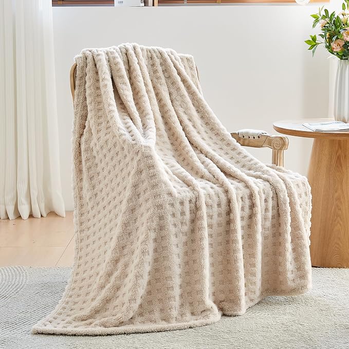NEWCOSPLAY 3D Waffle Checkered Flannel King Blanket, Linen, 90"x110" | Super Soft Cute Lightweight Decorative Premium Silky Fleece Blanket for Couch Sofa Bed, Gift for Women Men, All Season Use