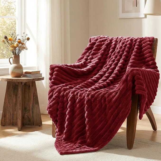 HIMEET Red Queen Size Blanket for Bed, 300GSM Ribbed Fleece, 90 x 90 Inches | Ultra Soft Flannel, All-Season Lightweight Warmth, Cozy Bed Coverage & Bedroom Decor, Gift for Men & Women, Machine Washable