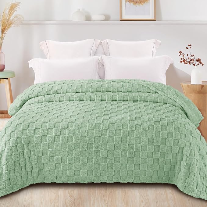 Exclusivo Mezcla 3D Checkered Fleece Twin Blanket for Bed, Sage Green | Super Soft and Cozy Fluffy Bed Blanket, Cute Fuzzy Blanket for Teens Back to School, Dorm Essentials, All Season, 60"x80"