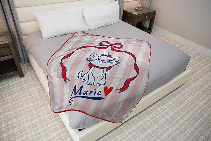 Jay Franco Kids Plush Throw Blanket – Soft & Cozy Fleece Throw for Bedroom & Couch Décor, Official Licensed Product, Multi - Aristocats, 46x60 - Throw Blanket