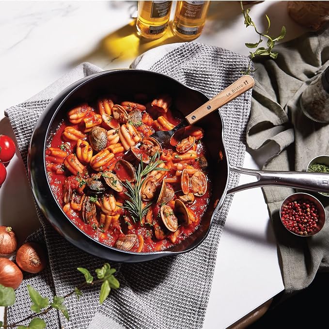 TECHEF - Goody Pan - Wok Stir-fry Pan - PFOA Free, Dishwasher and Oven Safe, Made in Korea (11-in)