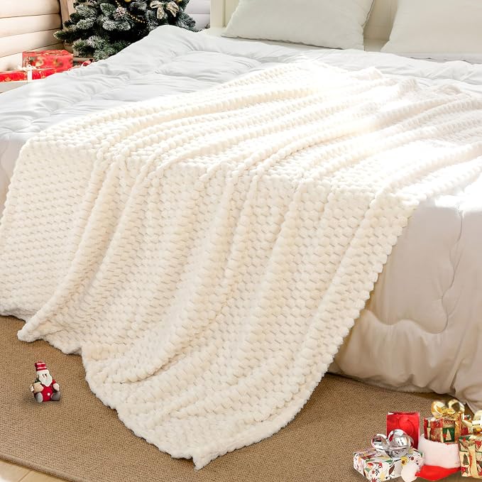 Bnuitland Ivory Flannel Throw Blanket (50X70 inches), 300 GSM Fleece Cozy Warm Soft Home Decor Lightweight Bed Sofa Blanket for Adults, Suitable for All Seasons.