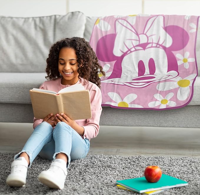 Jay Franco Kids Plush Throw Blanket – Soft & Cozy Fleece Throw for Bedroom & Couch Décor, Official Licensed Product, Pink - Minnie Mouse, 46x60 - Throw Blanket
