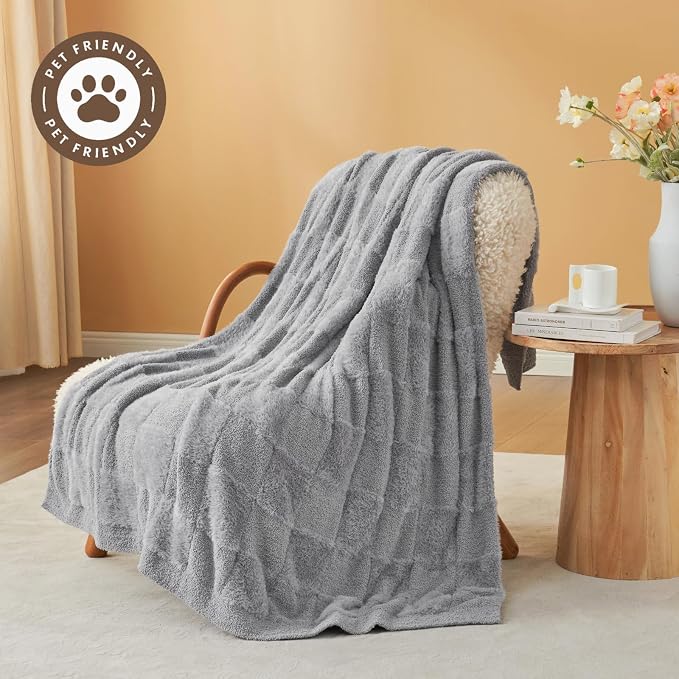 Snuggle Sac Faux Fur Checkered Blanket Twin Size with Soft Knitted Microfiber Fabric,Cozy Soft Warm Blanket for Sofa Bedroom Living Room,Solid Light Grey,60x80 inches