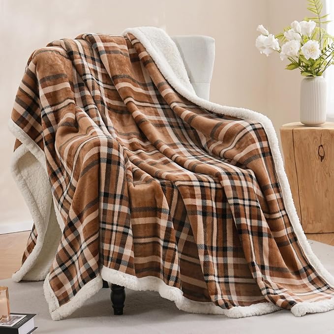 PU MEI Sherpa Fleece Throw Blanket 60" x 80" Reversible Plush Fluffy Large Big Blanket Lattice Flannel Blankets for All Season Use, Mocha Brown