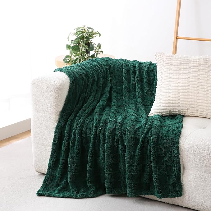 Green Fleece Throw Blanket 50”×60”Checkered Design for Couch Sofa | Super Soft Cozy Plush Microfiber 3D Square Pattern Flannel Blanket for Bed Lightweight for Adults,Women