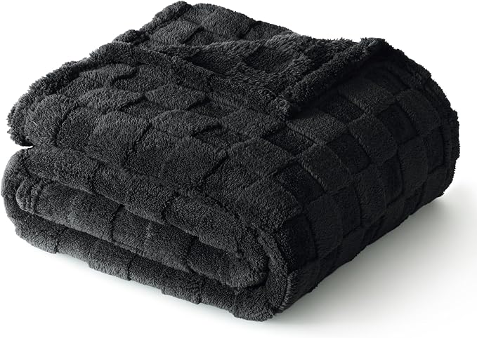 Exclusivo Mezcla 3D Checkered Fleece Throw Blanket for Couch, Black | Super Soft and Cozy Fluffy Throw, Lightweight and Breathable, Cute Fuzzy Blanket for Sofa, Home Decor, All Season, 50"x60"