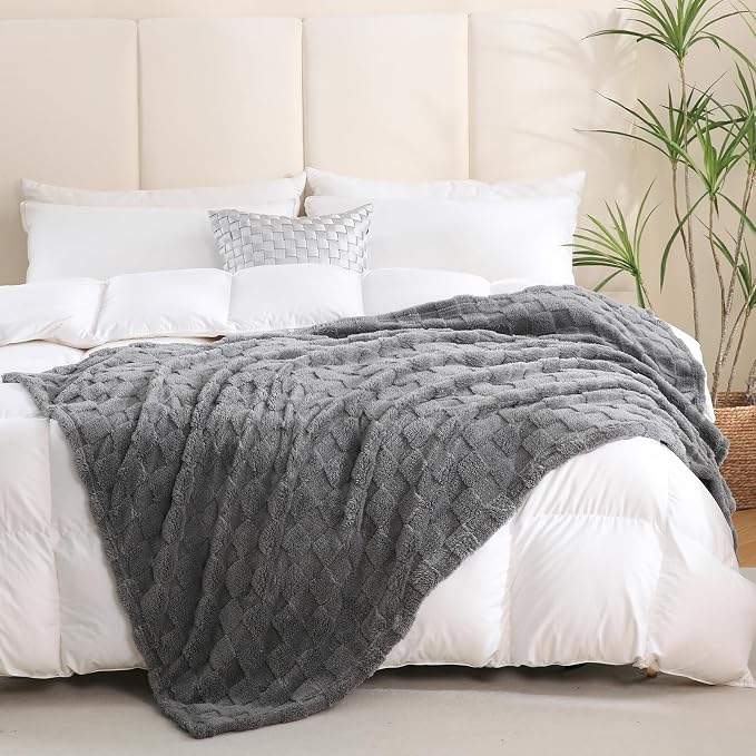 Grey Fleece Throw Blanket 60”×80” Checkered Design for Couch | Super Soft Cozy Plush Microfiber 3D Square Pattern Flannel Blanket for Sofa Bed Lightweight for Adults,Women