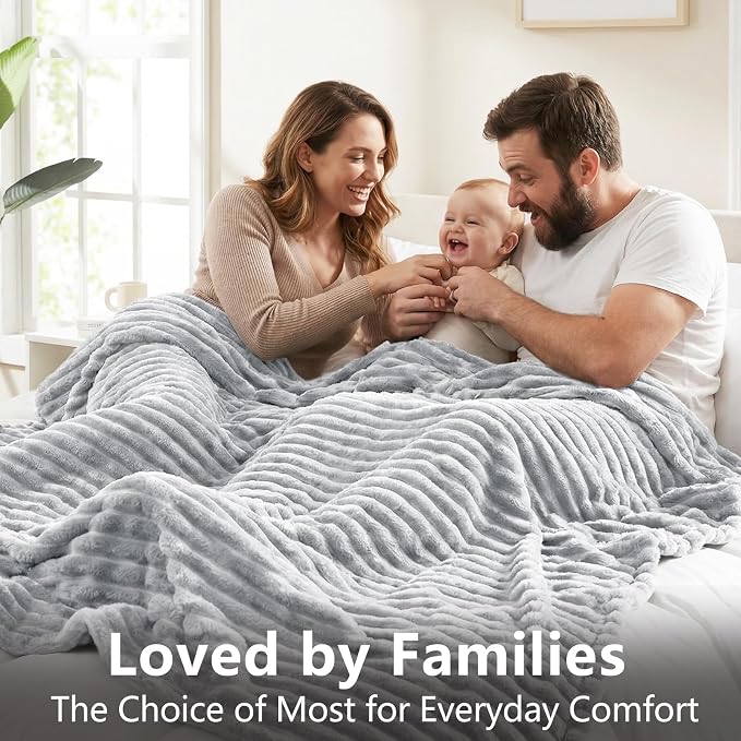 HIMEET Light Grey Full Blanket for Bed, 300GSM Ribbed Fleece, 84 x 90 in | Ultra Soft Flannel, All-Season Lightweight Warmth, Bed Layering & Home Room Decor, Gift for Men & Women, Machine Washable