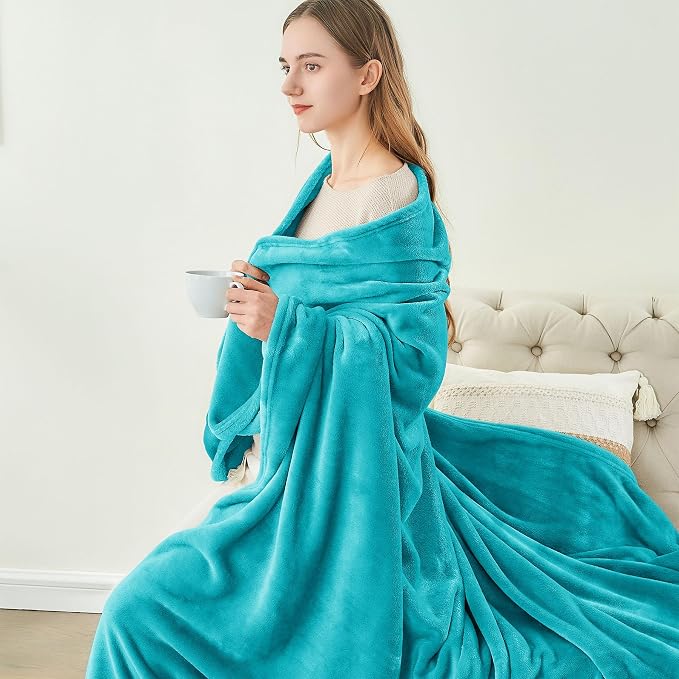 BEDELITE Fleece Blankets Twin Size Teal Throw Blankets for Couch & Bed, Plush Cozy Fuzzy Blanket, Super Soft & Warm Blankets for Spring and Summer | Ultra Soft Fleece, Plush Microfiber, Lightweight Warmth, All Season Comfort, Fade Resistant, Machine Wa...