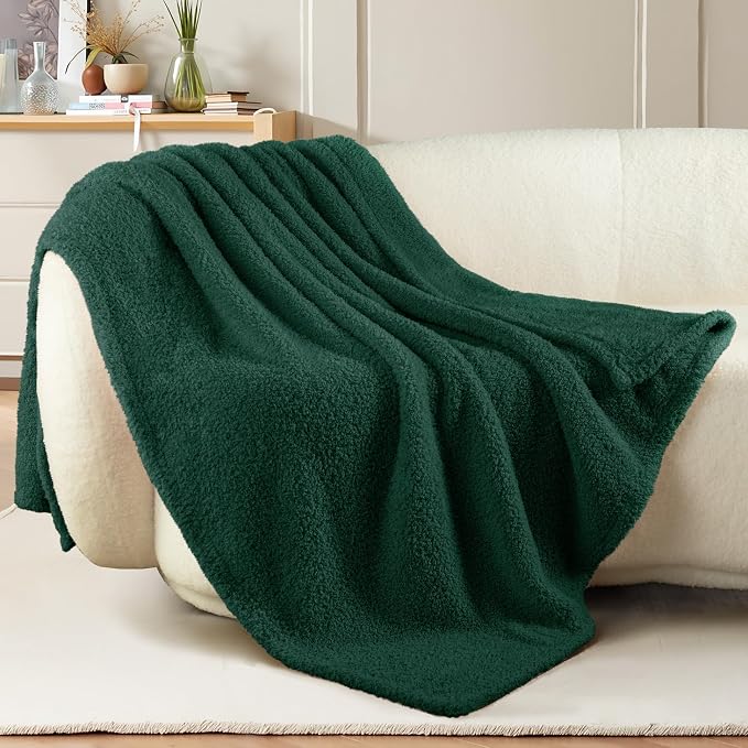 Exclusivo Mezcla Fleece Throw Blanket for Couch and Sofa, 50" x 60" | Super Soft and Cozy Fluffy Blanket for Women, Lightweight and Fuzzy Throw for Home Decor, All Season, Forest Green