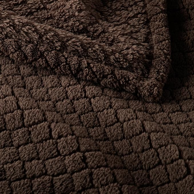 Exclusivo Mezcla Soft Fleece Throw Blanket for Couch, Coffee | Jacquard Lightweight Cozy Throws for Bed, Sofa, Breathable Decorative Fuzzy Textured All Season Use, 50x60 Inches