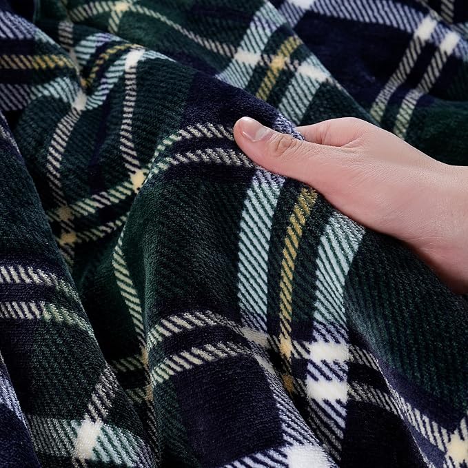 PU MEI Sherpa Fleece Throw Blanket 60" x 80" Reversible Plush Fluffy Large Big Blanket Lattice Flannel Blankets for All Season Use,Dark Green Check