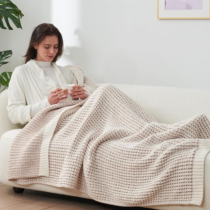Knit Throw Blanket, Soft Chenille Cozy Breathable Pineapple Chunky Decorative Blanket for Couch, Bed & Sofa, French-Inspired Lightweight Warm Gift for Women, Beige, 50"x60"
