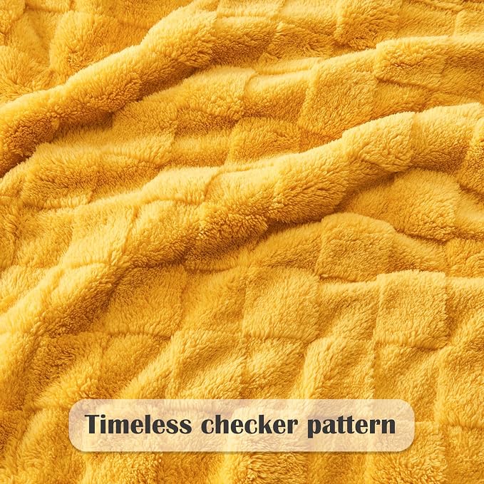 NEWCOSPLAY 3D Checkered Flannel King Blanket, Mustard Yellow, 90"x110" | Super Soft Cute Lightweight Decorative Premium Silky Fleece Blanket for Couch Sofa Bed, Gift for Women Men, All Season Use