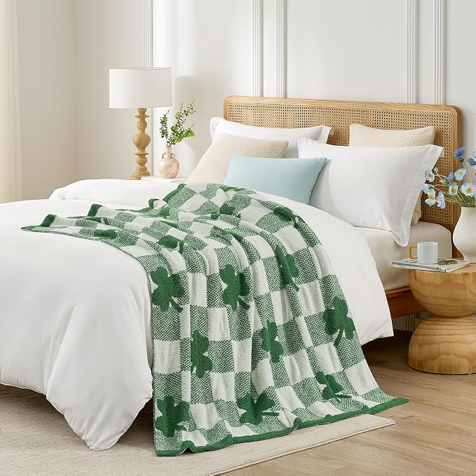 Snuggle Sac St.Patrick's Day Blanket, Lucky Spring Green Clover Shamrock Irish Throw Blanket, Soft Cozy Fuzzy Reversible Checkered Blanket for Couch Sofa Chair, 50x60 inches