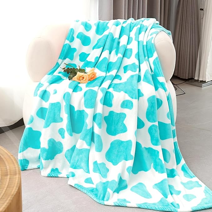 Sky Blue Blanket Small Kids Fleece Blankets Cute Lightweight Cyan Soft Blanket Light Blue Stuff Decor for Teens Girls Boys Toddlers Women