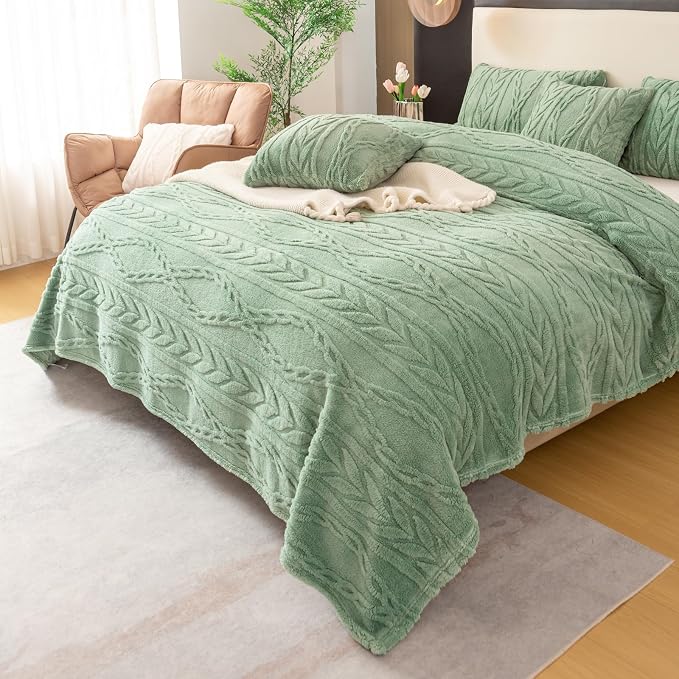 YUSOKI Sherpa Fleece Queen Size Blanket, Sage Green, 90"x90" | 3D Stylish Design,320GSM, Non-Shedding, Lightweight for All Season Use, stays fluffy after repeated washes, Perfect Gifts