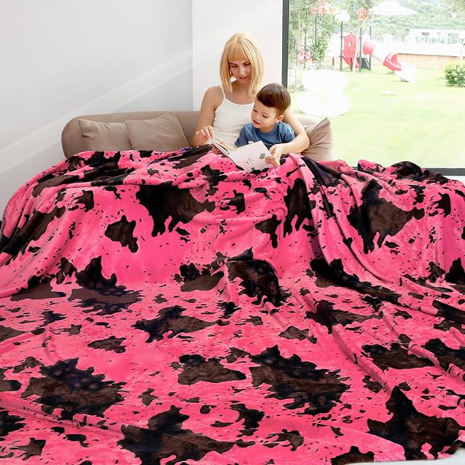 Fleece Bed Blankets King Size Hot Pink Soft Lightweight Fuzzy Cozy Queen Blanket Pink Strawberry Women Plush Decorative Blanket for Bed All Seasons