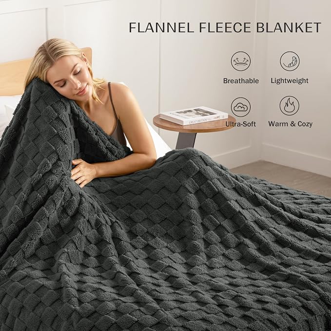 Exclusivo Mezcla 3D Checkered Fleece King Blanket for Bed, Dark Grey | Super Soft and Cozy Fluffy Blanket, Lightweigh and Breathable Blanket for Living Room, Bedroom, Decor, All Season, 104"x90"