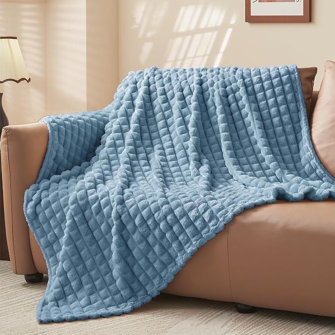 BEDELITE 3D Checked Blue Fleece Twin Throw Blanket for Bed, 60x80 Inch | Soft Warm Fuzzy Fluffy Blanket for Couch Sofa, Lightweight Plush Cozy Throws for Home Room Decor, Gift for Women, All Season
