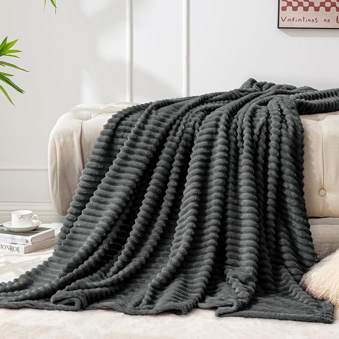 BEDELITE 3D Ribbed Charcoal Grey Fleece Twin Blanket for Bed, 60x80 Inch | Soft Warm Decorative Fluffy Blanket, Cozy Plush Lightweight Fuzzy Throw Blanket for Couch Sofa Room Decor, Gift for Women