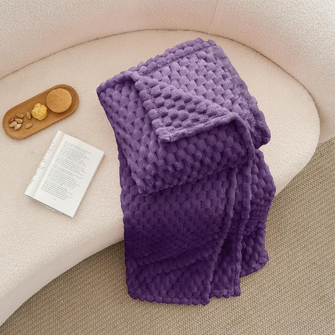 BEDELITE Purple Throw Blanket for Couch, Soft Cozy Gifts for Women, 50 * 60 | 3D Jacquard Decorative Fleece Blanket, Super Soft Plush Throws, Cute Birthday Gift for Women & Men, Suitable for All Seasons