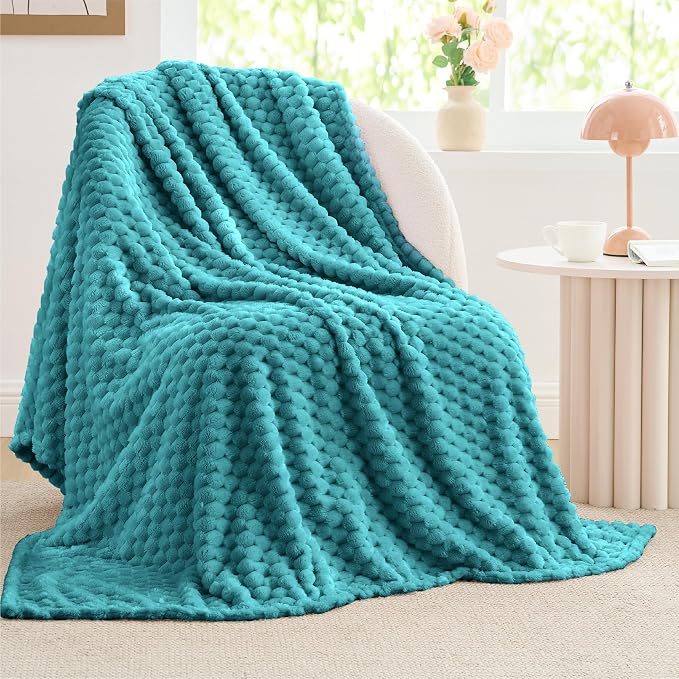 BEDELITE Teal Throw Blanket for Couch, Soft Cozy Gifts for Women, 50 * 60 | 3D Jacquard Decorative Fleece Blanket, Super Soft Plush Throws, Cute Birthday Gift for Women & Men, Suitable for All Seasons
