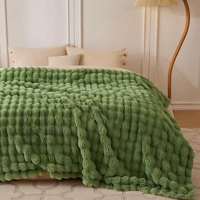 COOVA Faux Fur Throw Blanket for Couch, Cozy Soft and Fuzzy Plush Rabbit Fur Bubble Blanket for Sofa Bedroom Living Room, 50x60 Inches Light Green