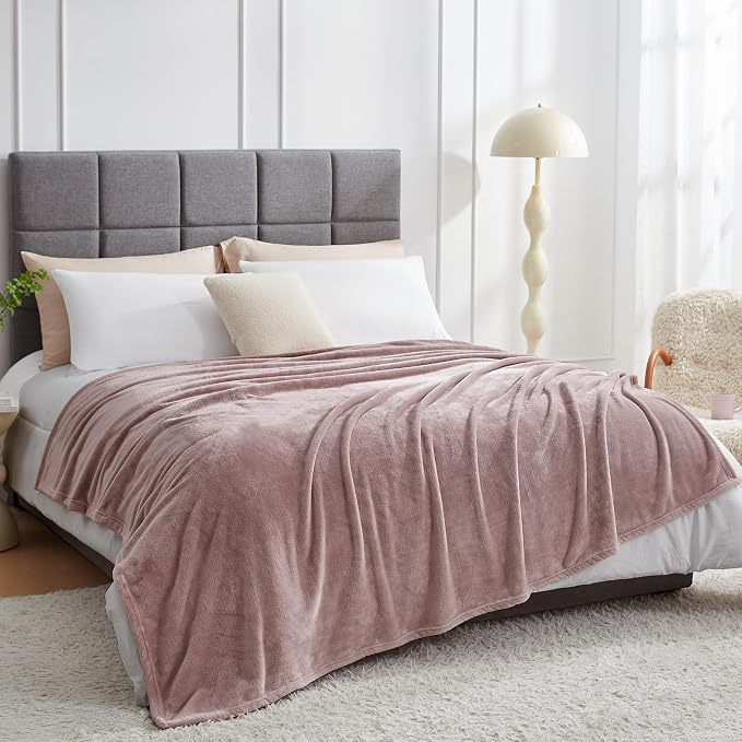 Hansleep Throw XL Pink Fleece Blanket, Soft Flannel Bed Blanket | Fuzzy Cozy Blanket 50x70 Inches, Multi-use for Bed, Sofa, Couch, Travel, Camping, All Season Warm Lightweight Cover