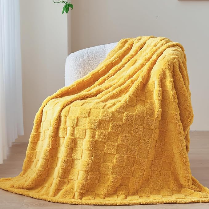 NEWCOSPLAY 3D Checkered Flannel Twin Blanket, Mustard Yellow, 60"x80" | Super Soft Cute Lightweight Decorative Premium Silky Fleece Blanket for Couch Sofa Bed, Gift for Women Men, All Season Use