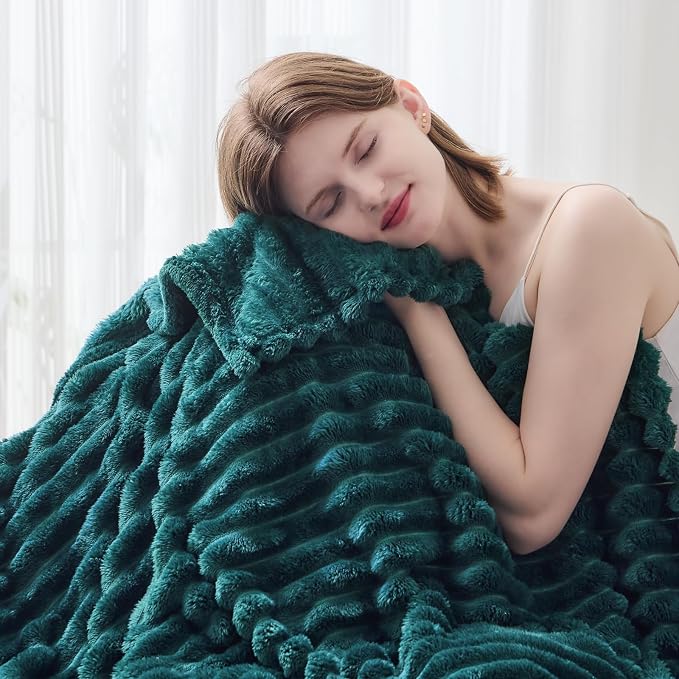 NEWCOSPLAY Fleece Ribbed Cozy Twin Blanket for Couch, Dark Teal, 60"x80" | Premium Silky Flannel Blanket, Soft Lightweight Fluffy Throw Blanket for Bed Sofa Decor, Gift for All Season Use