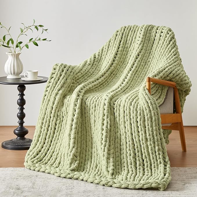 Negwoo Chunky Knit Throw Blanket, Knitted Throw Chenille Yarn, 60"*80" | Soft Thick Cable Knitted Blankets, Handmade Big Thick Blanket, Machine Washable Cute Comfy Blanket for Home Decor,Light green